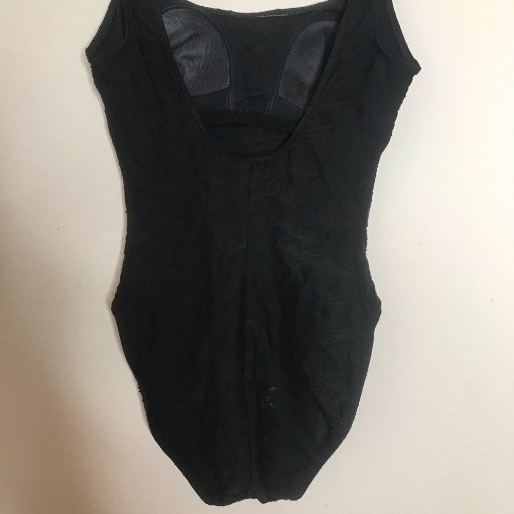 Vintage black textured‎ square neck one piece - Picture 6 of 8